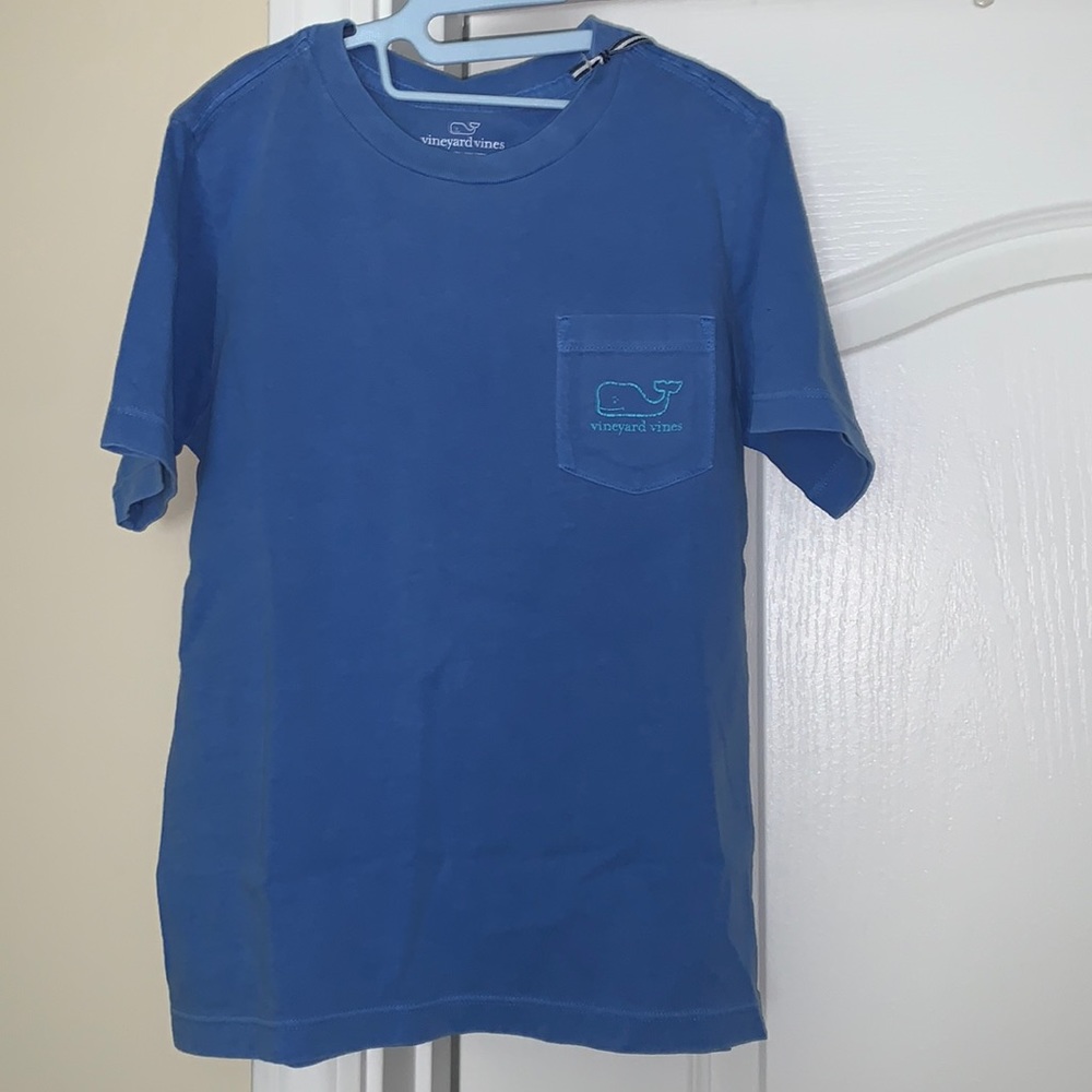 Vineyard Vines t-shirt